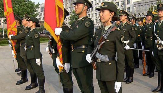 三军仪仗队阅兵刀三军仪仗队阅兵刀，荣耀与传承的见证